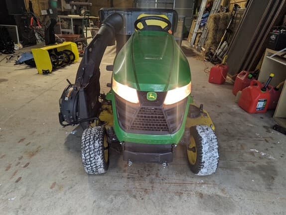 Image of John Deere X390 equipment image 1