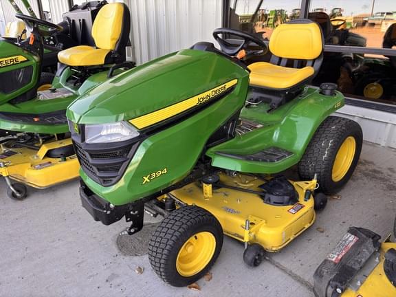 Image of John Deere X394 equipment image 1