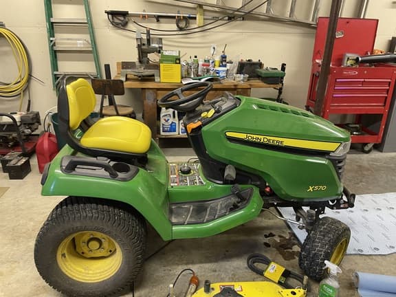 Image of John Deere X570 equipment image 1
