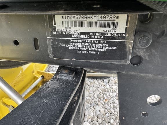 Image of John Deere X570 equipment image 4