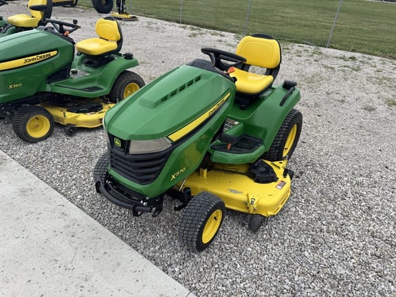 2019 John Deere X570 Equipment Image0