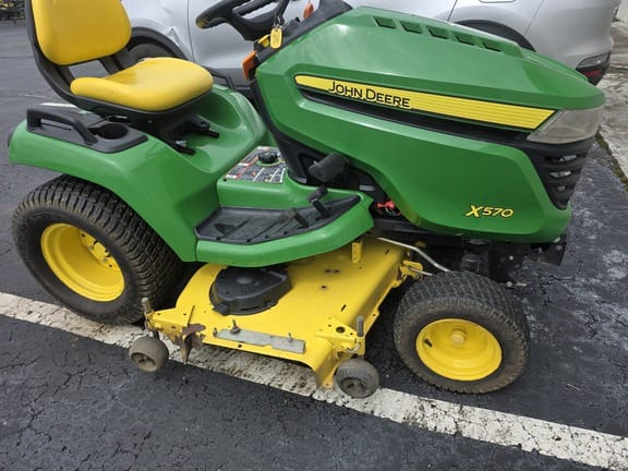 2019 John Deere X570 Equipment Image0