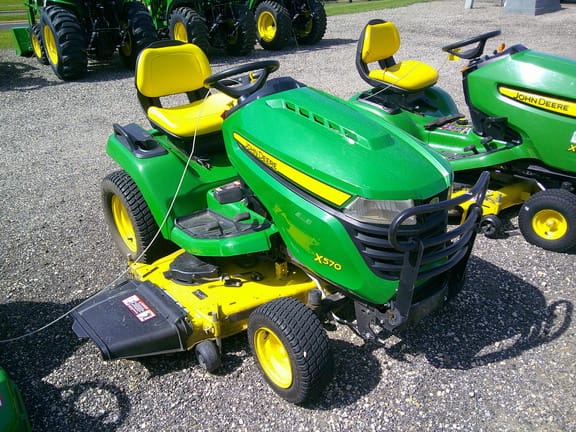 2019 John Deere X570 Equipment Image0