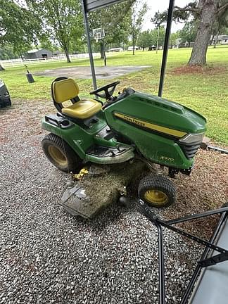 Image of John Deere X570 equipment image 1
