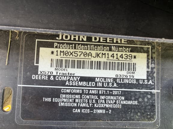 Image of John Deere X570 equipment image 3
