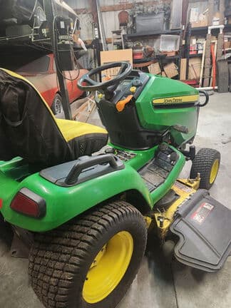 Image of John Deere X570 equipment image 3