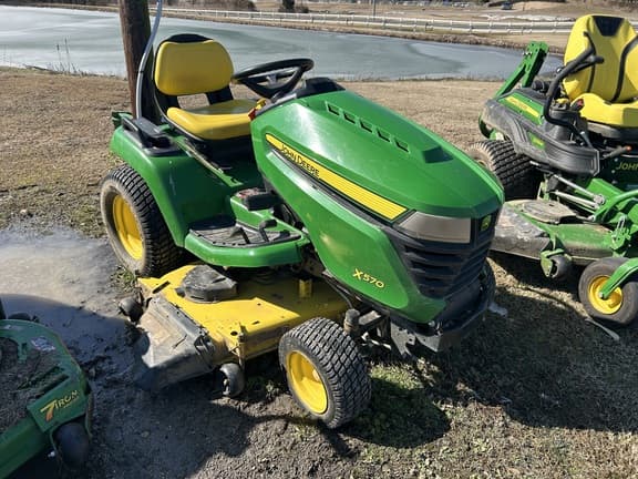 Image of John Deere X570 equipment image 1