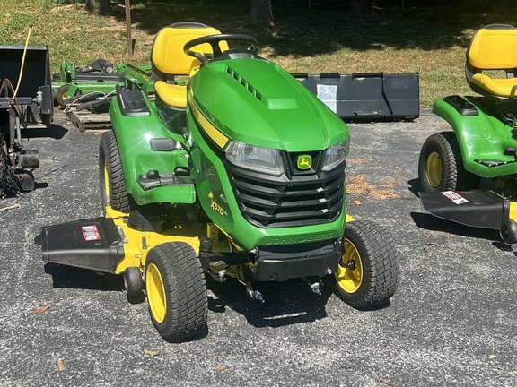 Image of John Deere X570 equipment image 4