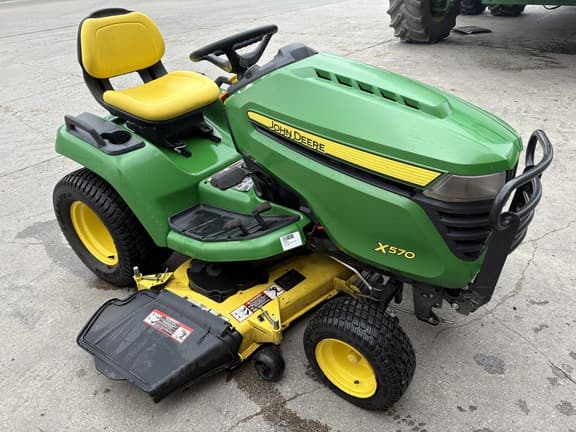 Image of John Deere X570 equipment image 1