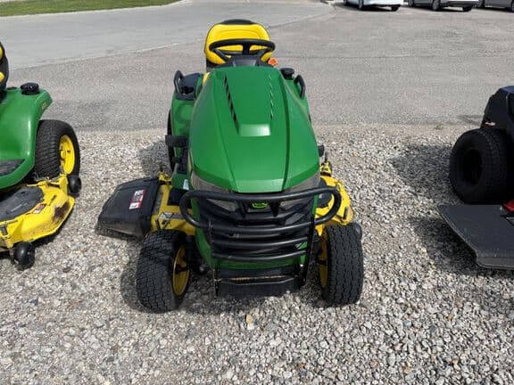 Image of John Deere X570 equipment image 1