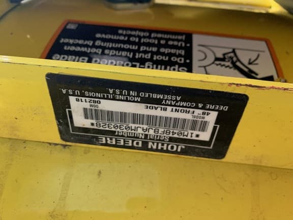 Image of John Deere X580 equipment image 4