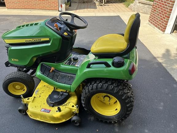 Image of John Deere X580 equipment image 1