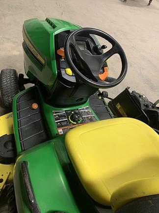Image of John Deere X580 equipment image 3