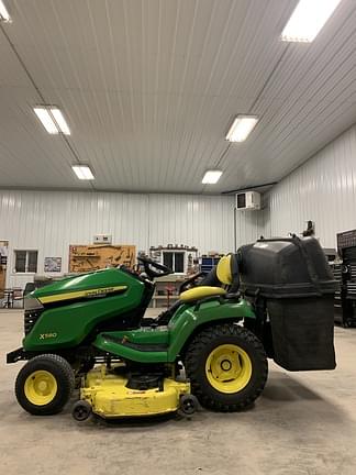 Image of John Deere X580 equipment image 2