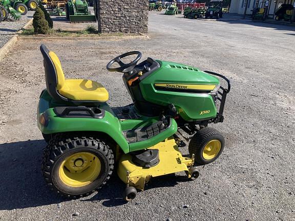 Image of John Deere X580 equipment image 2