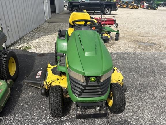 Image of John Deere X580 equipment image 2
