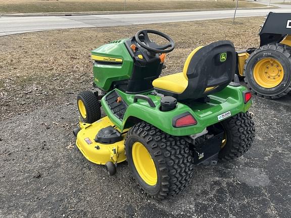 Image of John Deere X580 equipment image 2