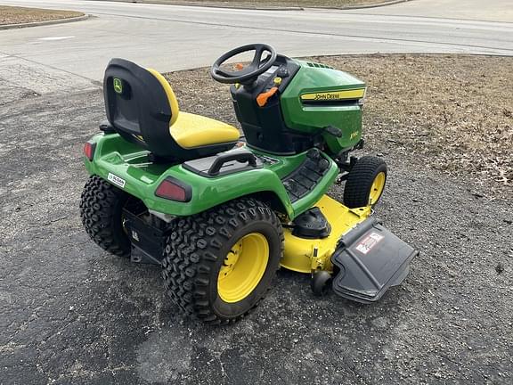 Image of John Deere X580 equipment image 4