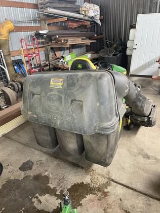 Image of John Deere X584 equipment image 4