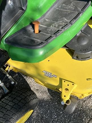 Image of John Deere X584 equipment image 4