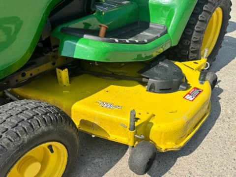 Image of John Deere X590 equipment image 4