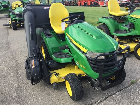 2019 John Deere X590 Equipment Image0