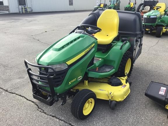 Image of John Deere X590 equipment image 2