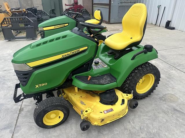 Image of John Deere X590 equipment image 4