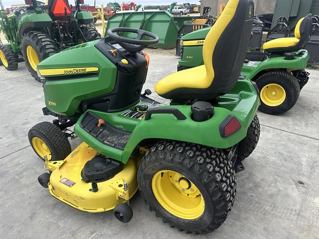 Image of John Deere X590 equipment image 3