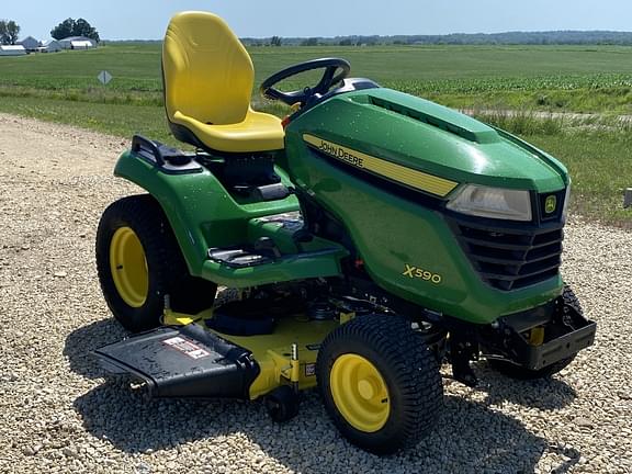 Image of John Deere X590 equipment image 2