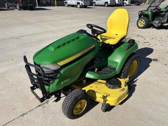Image of John Deere X590 equipment image 1