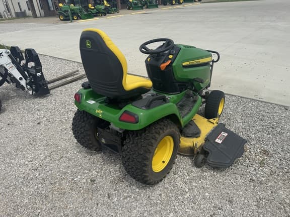Image of John Deere X590 equipment image 3