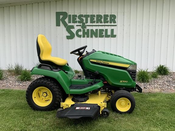 Image of John Deere X590 equipment image 4