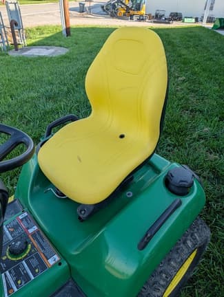 Image of John Deere X590 equipment image 4