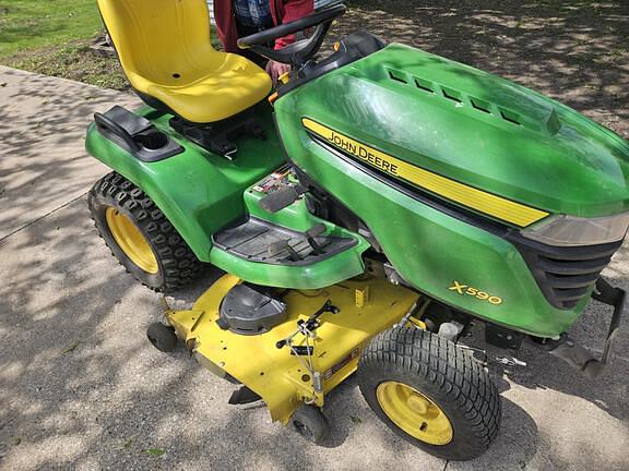 Image of John Deere X590 equipment image 1