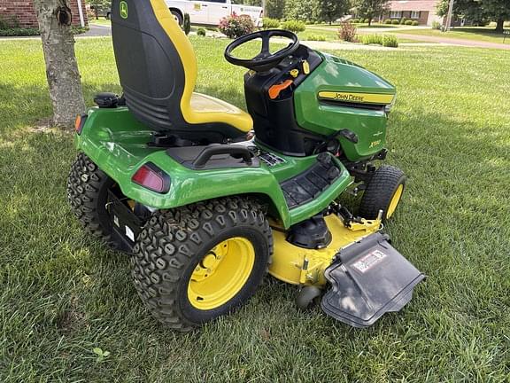 Image of John Deere X590 equipment image 3