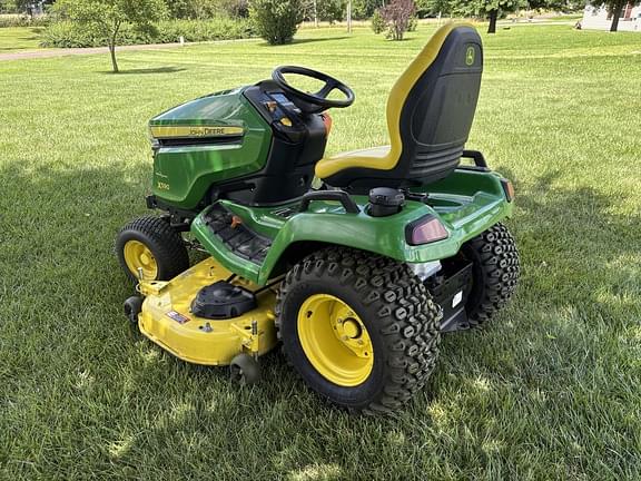 Image of John Deere X590 equipment image 4