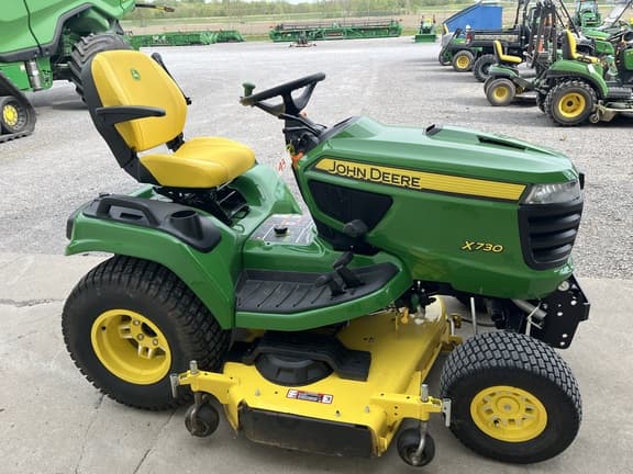Image of John Deere X730 equipment image 1