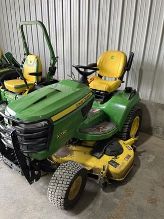 Image of John Deere X730 equipment image 3