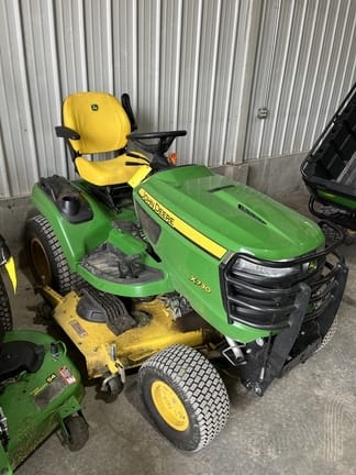 2019 John Deere X730 Equipment Image0