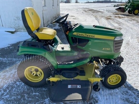 Main image John Deere X730