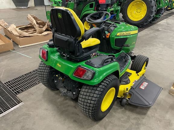 Image of John Deere X730 equipment image 3