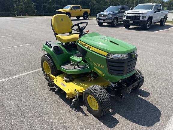 Image of John Deere X730 equipment image 4