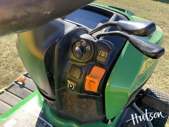 Image of John Deere X730 equipment image 4
