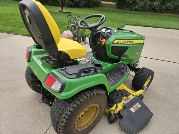 Image of John Deere X730 equipment image 2
