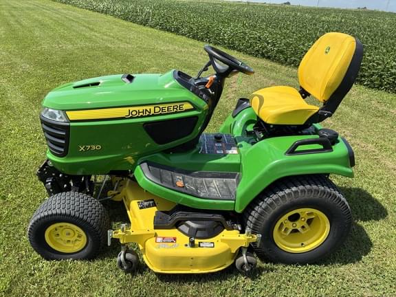 Image of John Deere X730 equipment image 1