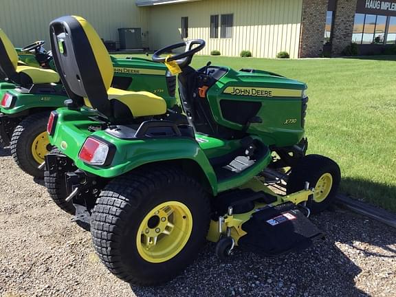 Image of John Deere X730 equipment image 4