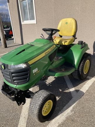Image of John Deere X730 equipment image 1