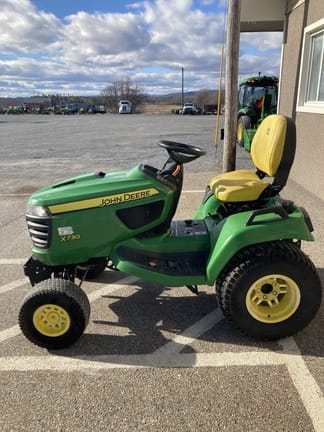 Main image John Deere X730
