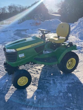 Image of John Deere X730 equipment image 1
